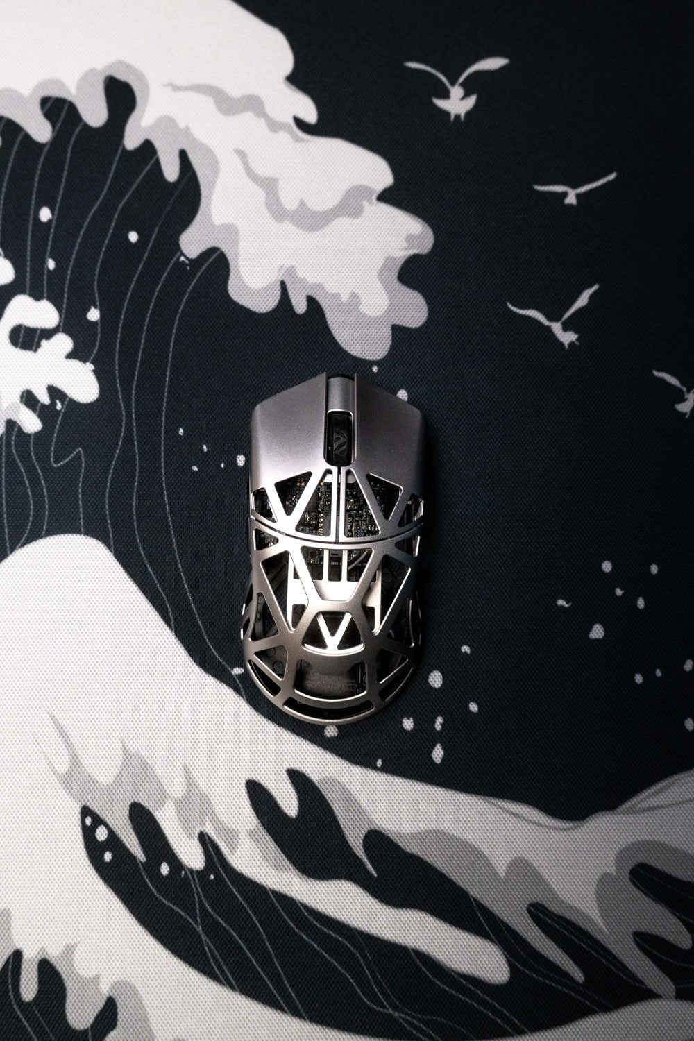 Kanagawa - Omni Pro Deskmat - MacvethOS Artisan Deskmat